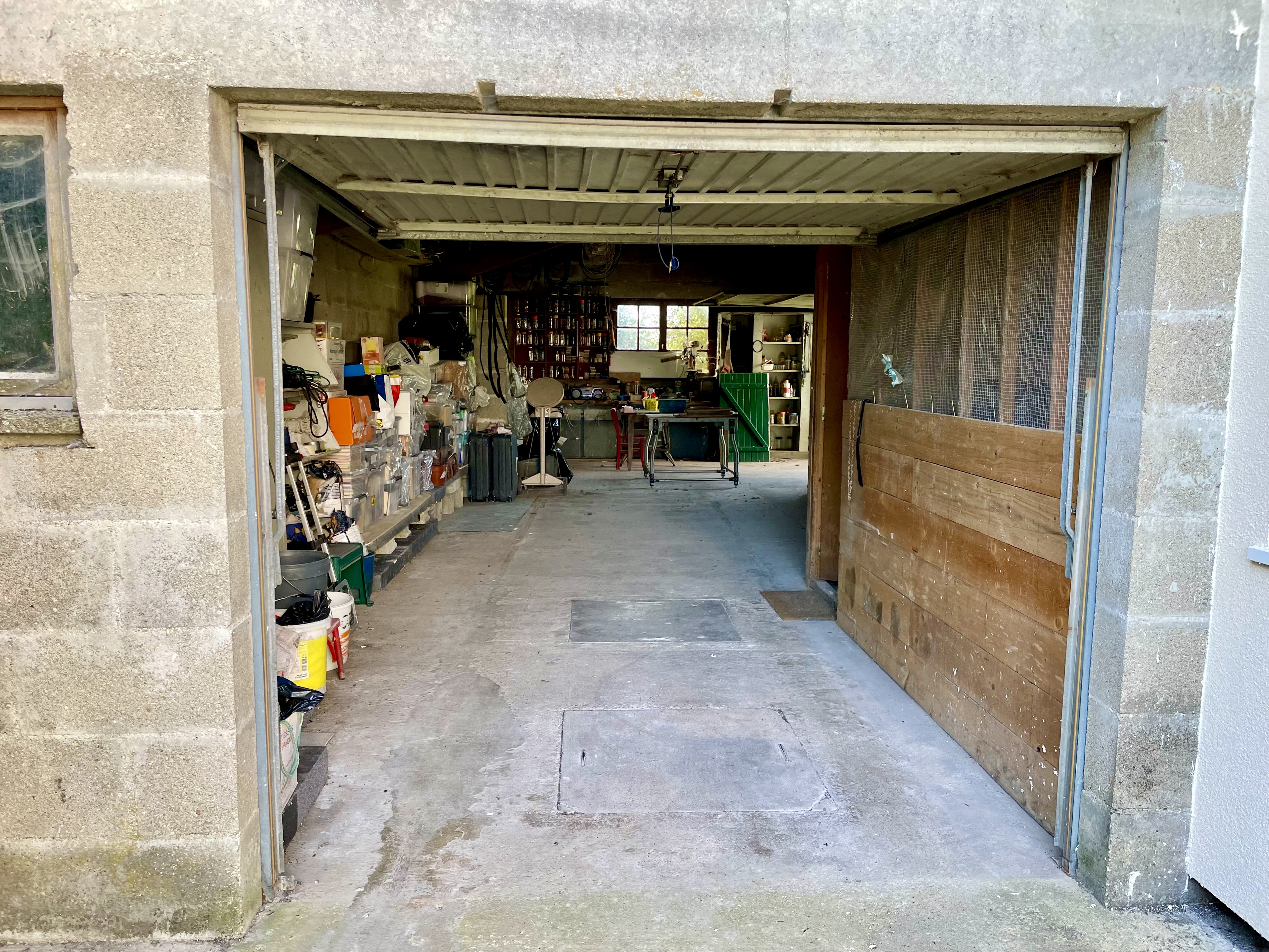 Maison Charmont - Intérieur garage